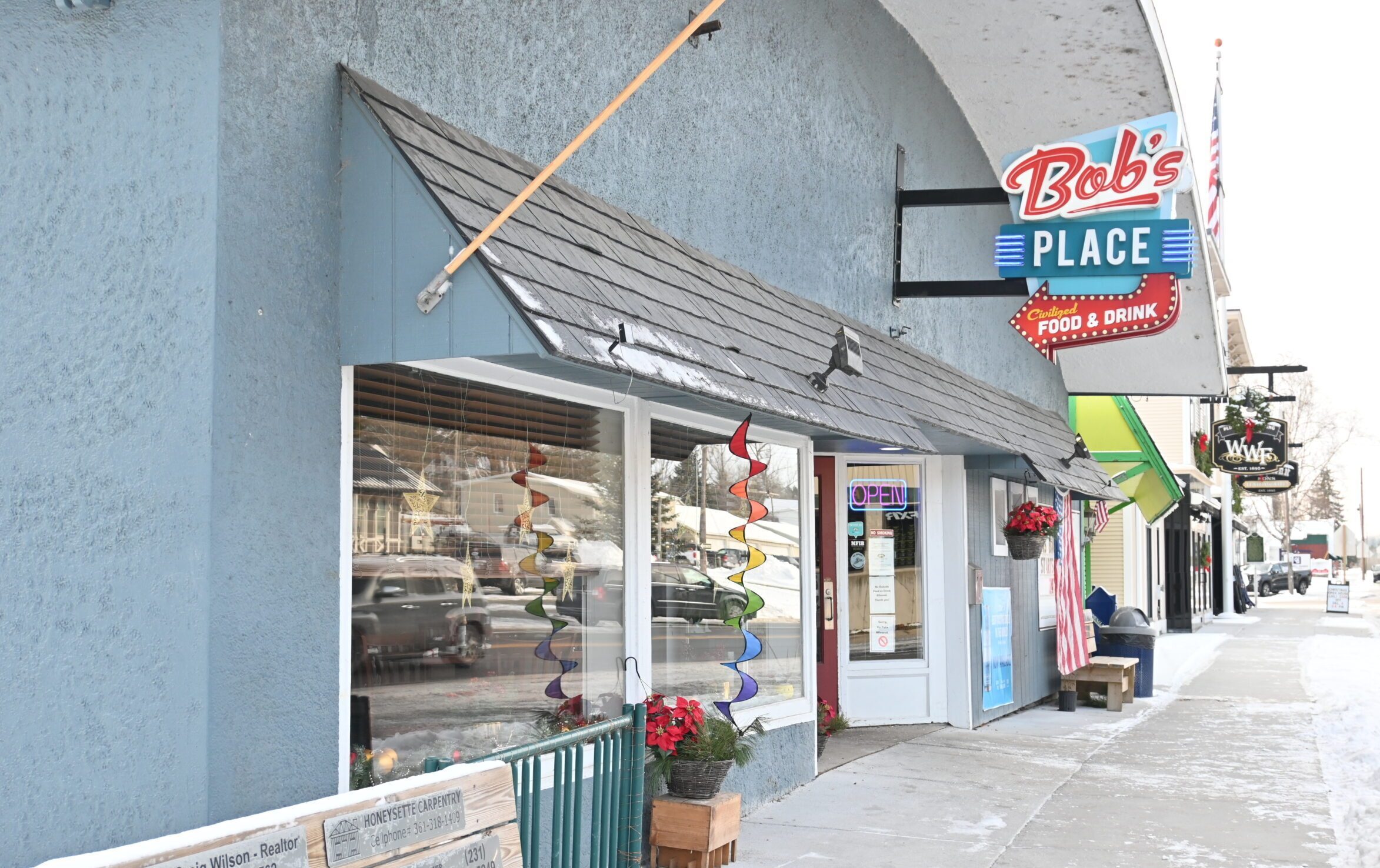 Bobs place front image